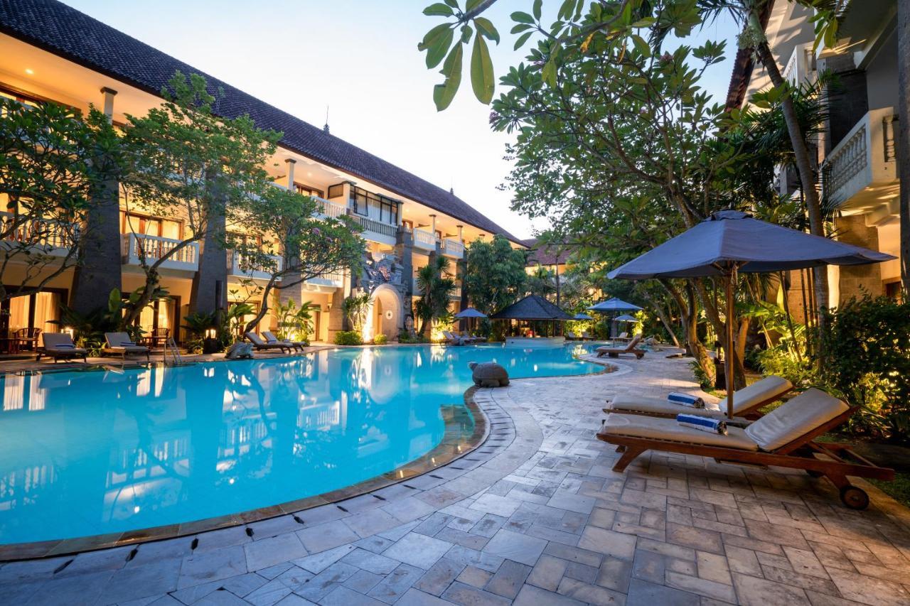 Hotel Kumala Pantai Legian Exteriör bild