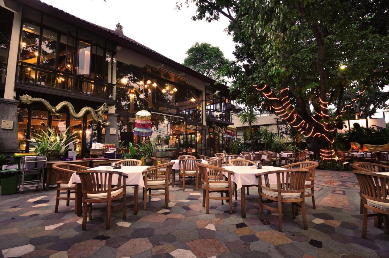 Hotel Kumala Pantai Legian Exteriör bild